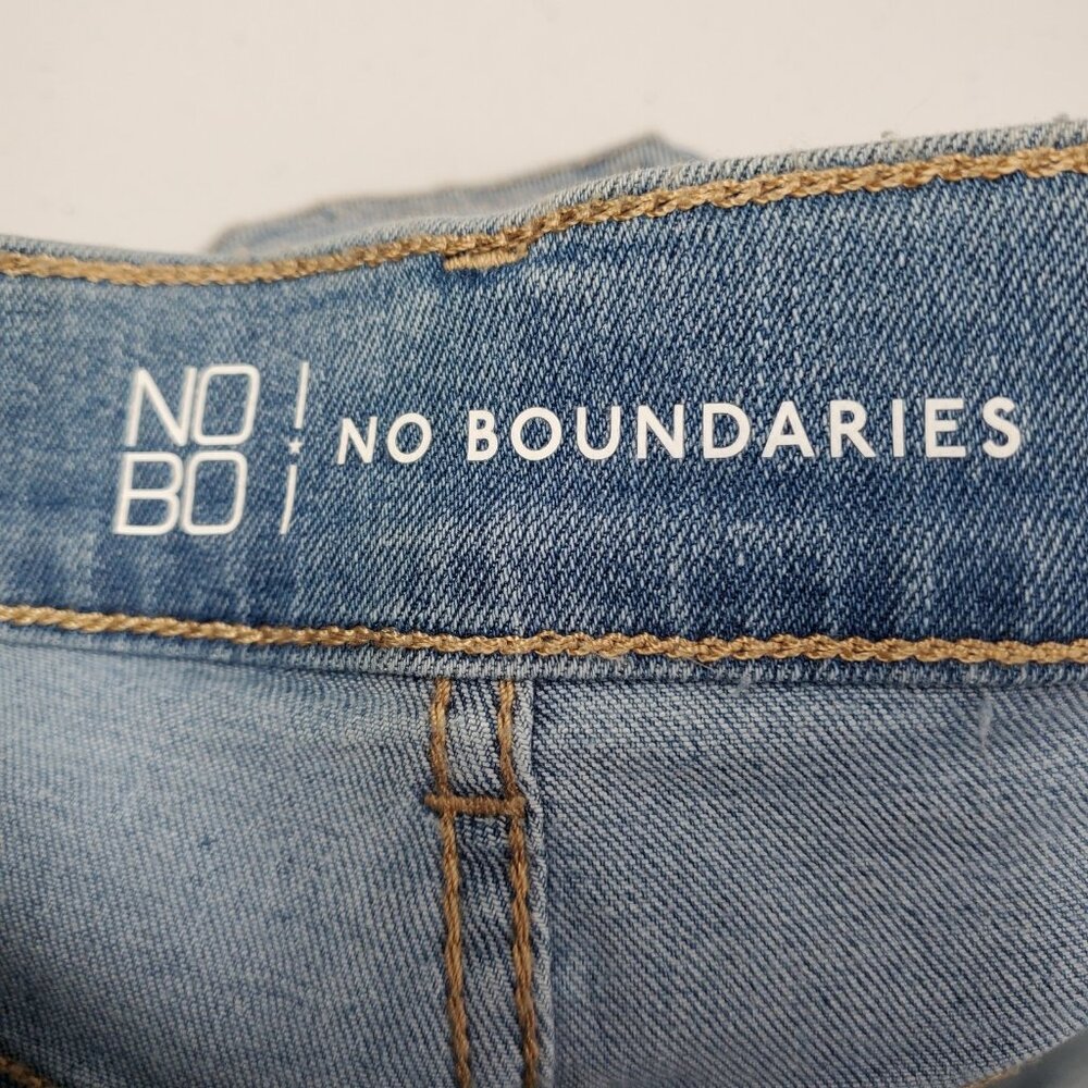 No Boundaries Shorts Womens 7 Distressed Denim High Rise Curvy 3" Inseam Summer - Picture 5 of 11